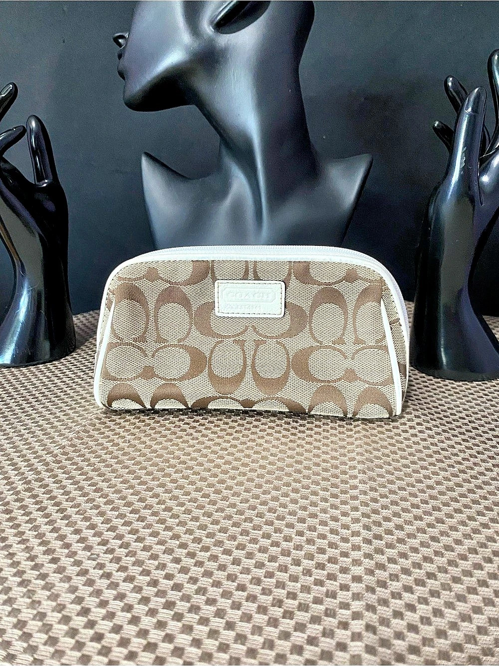 Y2K Coach Optic Signature Cosmetic Makeup Bag Tan Ivory Jacquard 7x4
